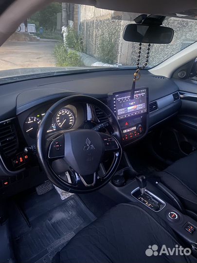 Mitsubishi Outlander 2.0 CVT, 2015, 195 000 км