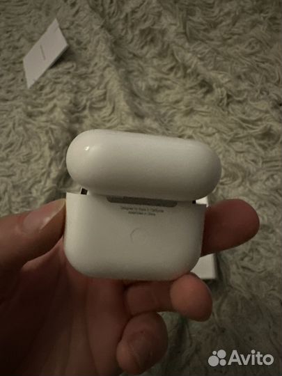 Беспроводные наушники apple airpods