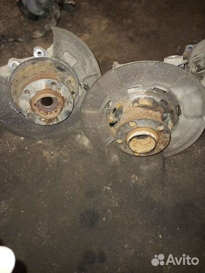 Задние поворотные кулаки BMW X5 E70