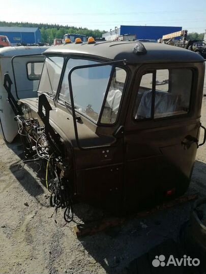 Кабина на Урал