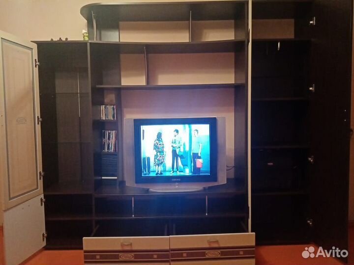 Стенка в гостиную со шкафом