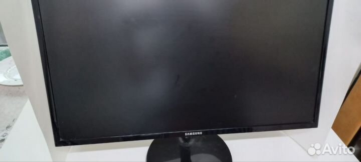 Монитор Samsung 24F354FHI