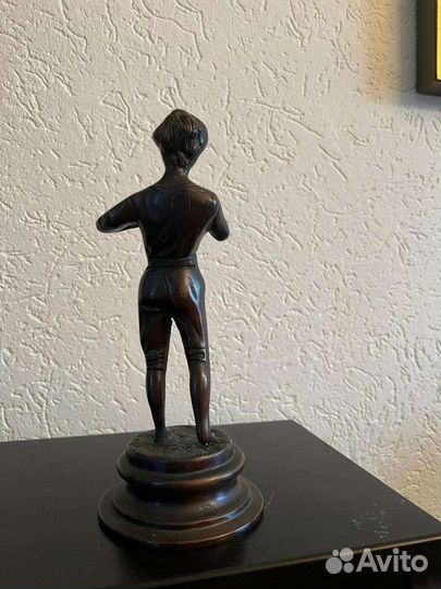 Статуэтка, бронза