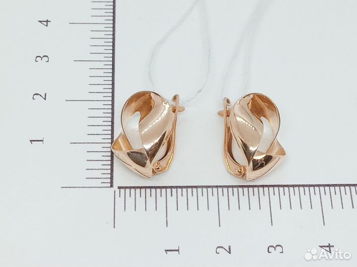Золотые серьги