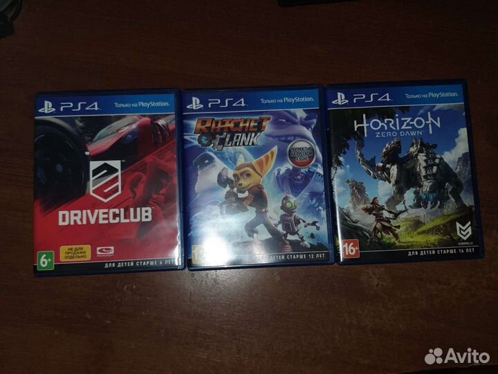 Sony PS4 500gb +3 игры