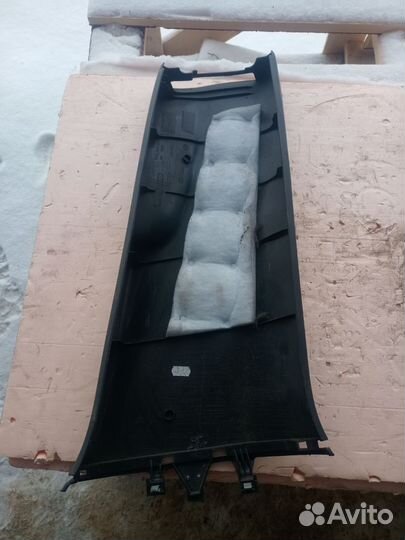 Накладка стойки L для Volkswagen Passat B6