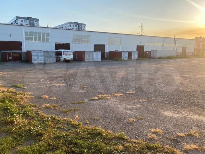 Нежилое помещение, 2700 м²