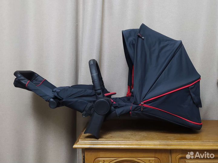 Прогулочный блок Cybex Priam lll Ferrari black