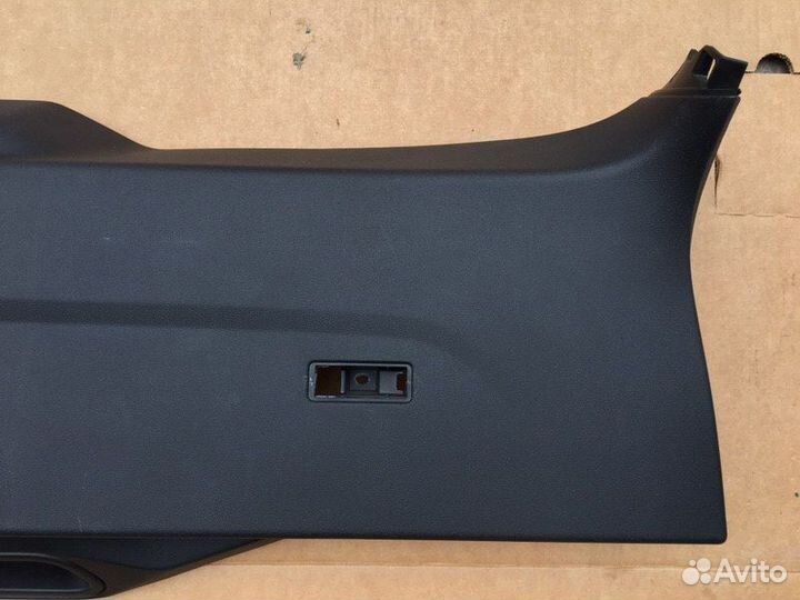 Обшивка крышки багажника Bmw X5 G05 F95