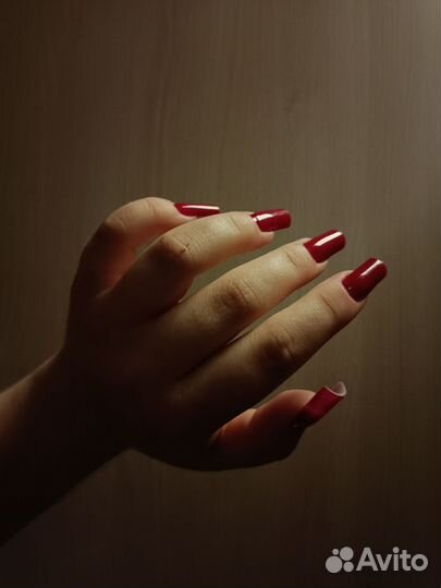 Модель на маникюр