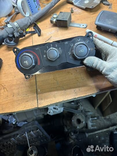 Блок управления печкой Hyundai Matrix