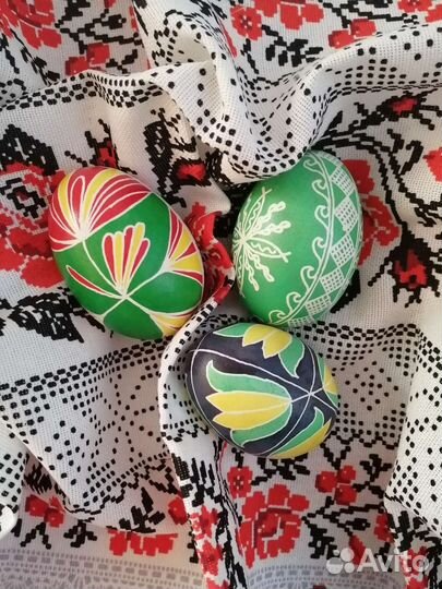 Обережна писанка на живом яйце, оберег