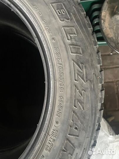 Bridgestone Blizzak LM-001 225/60 R18