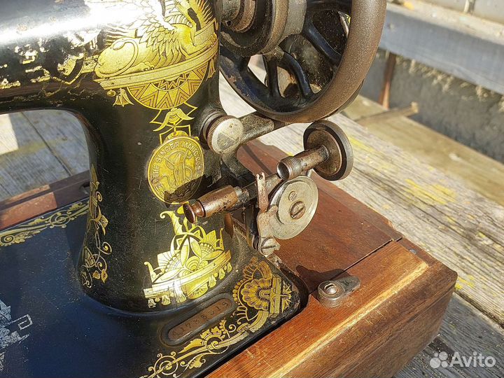 Швейная машина zinger