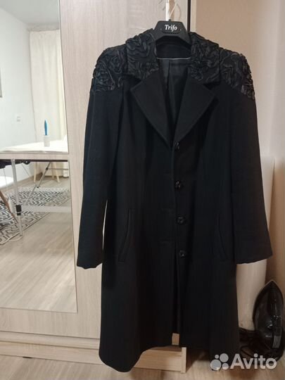 Продам демисезонные пальто