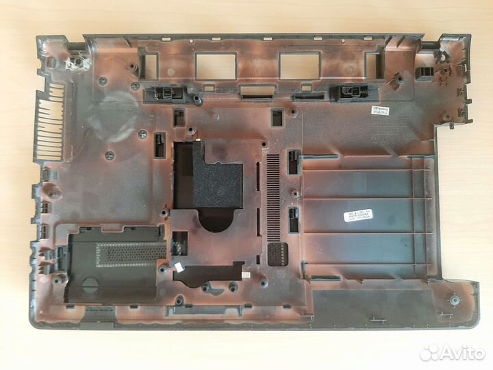 Нижняя панель ноутбука Samsung NP300E5C