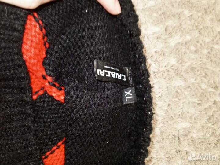 Свитер в полоску