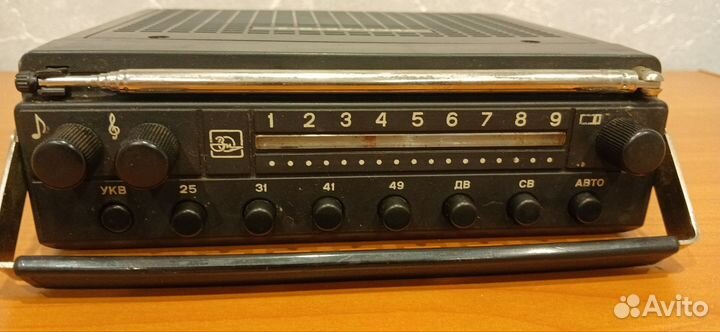 Радиоприемник СССР Урал авто