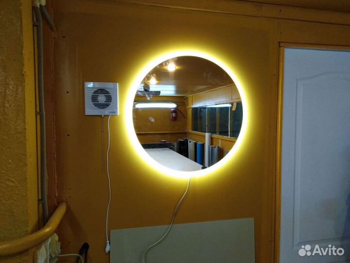 Зеркало с подсветкой