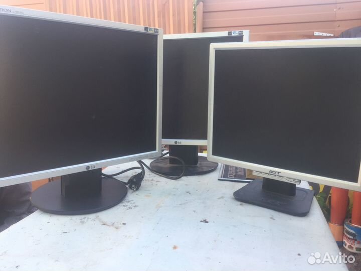 Монитор ЖК LCD