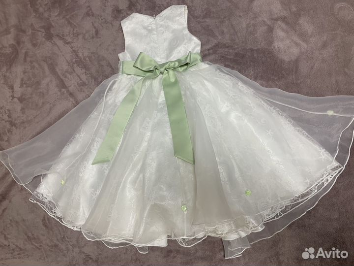 Нарядное платье для девочки 104