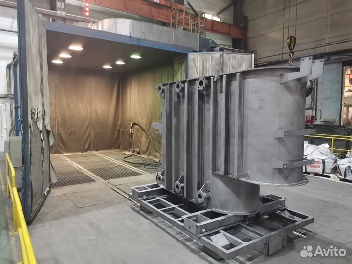 Рабочий-пескоструйщик (оператор установки) с обуч