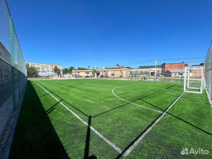 Почасовая аренда футбольного зала и открытого поля