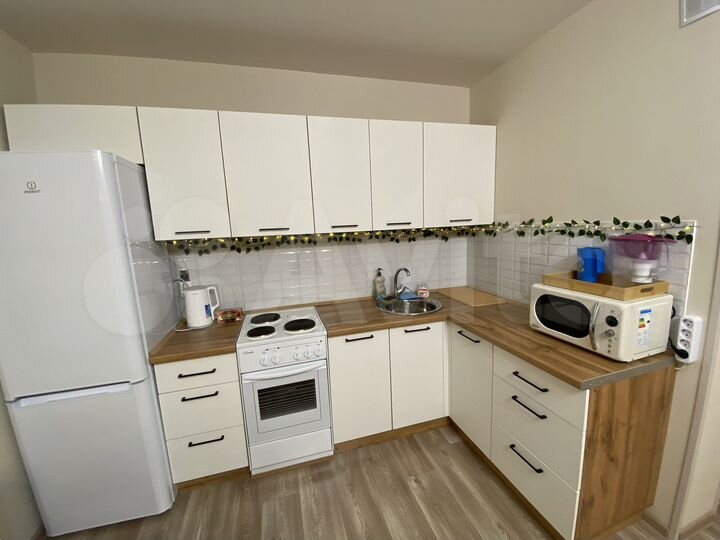 2-к. квартира, 42 м², 12/17 эт.