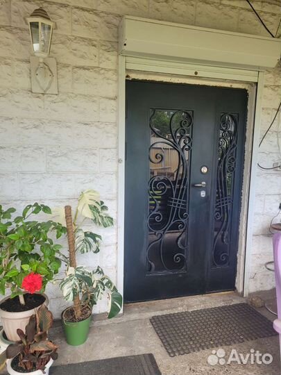 Кованая входная дверь