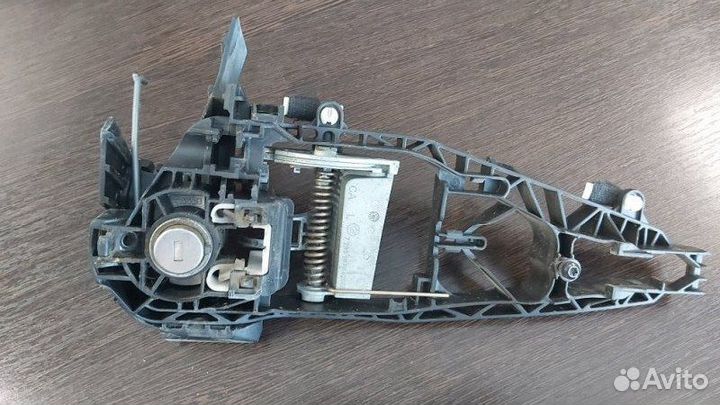 Кронштейн ручки двери левый Bmw X5 50Ix F15 N63N