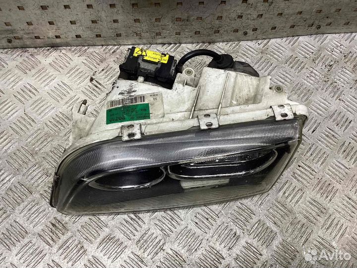 Фара левая Volvo V40