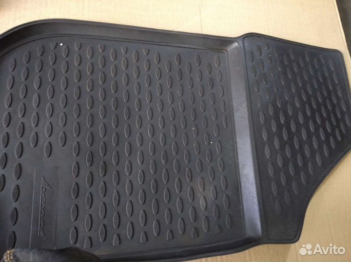 Коврики на Рено логан