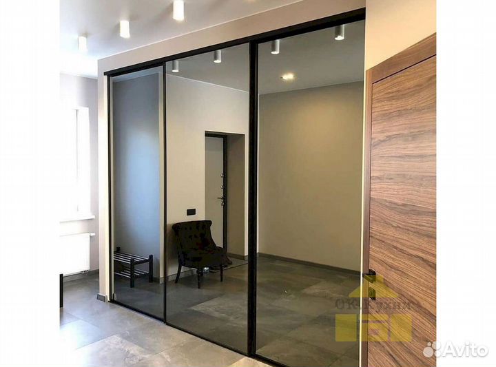 Дверный шкаф