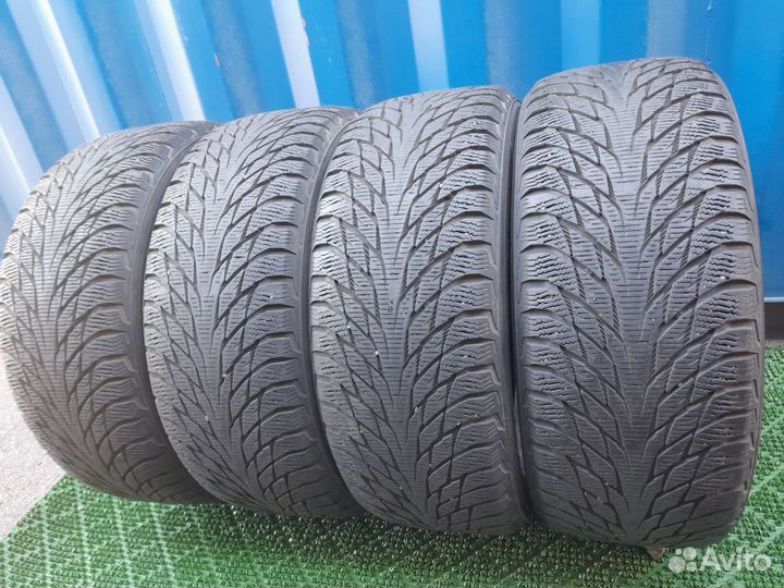 Nokian Tyres Hakkapeliitta R2 235/55 R17 110R