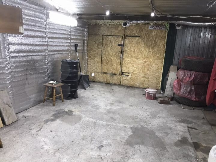 Гараж, > 30 м²