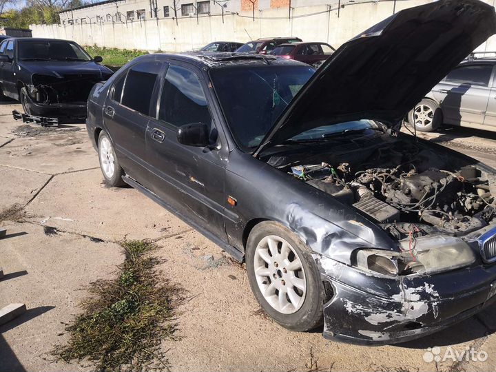 В разборе Rover 400 1.6 АКПП D16B2 1999г