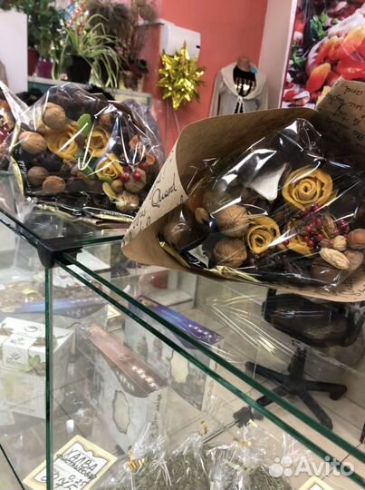 Съедобные букеты И корзины из сухофрукти и орехи