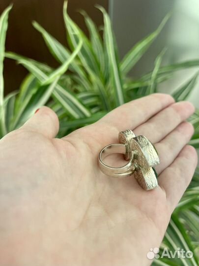 Серебряное кольцо