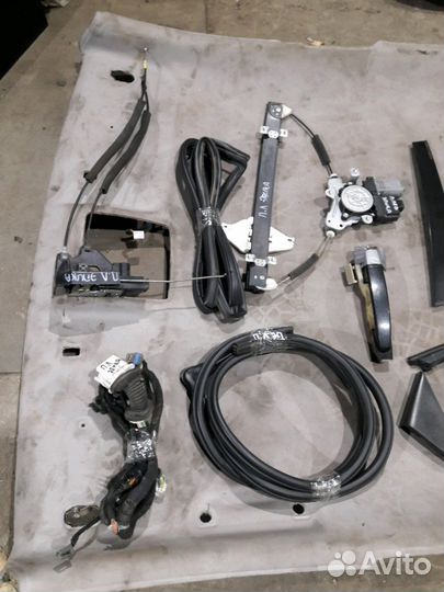 Детали передней левой двери Chevrolet epica