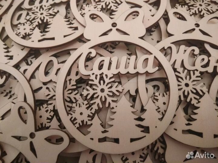 Елочные игрушки из дерева