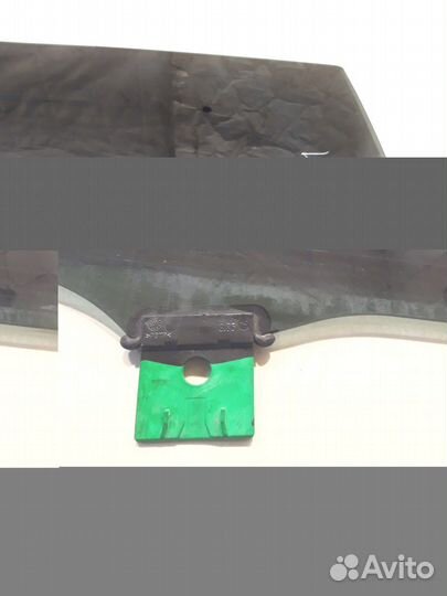 Стекло двери (заднее правое) (Audi Q7 4M)