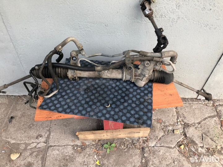 Рулевая рейка toyota corolla Е100