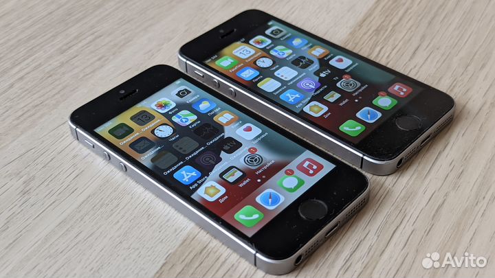 iPhone SE, 32 ГБ