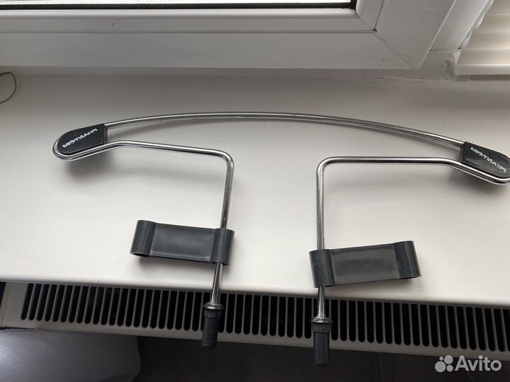 Вешалка для одежды автомобильная