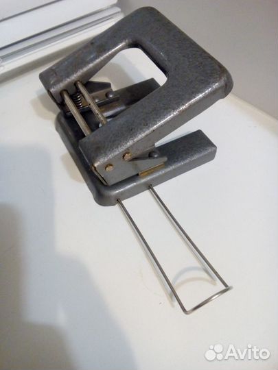 Советский дырокол