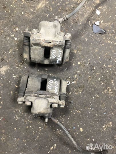 Передний тормозной суппорт Renault Logan