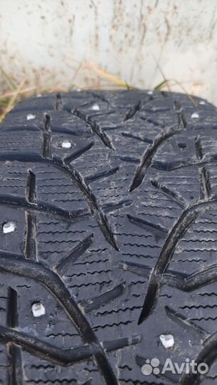 Bridgestone Blizzak Spike-02 205/65 R15 94T