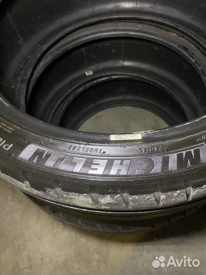 Michelin Pilot Sport 4 S 225/40 R19 и 255/35 R19