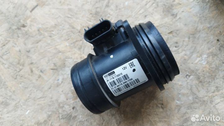 Датчик массового расхода воздуха LADA Granta 2016