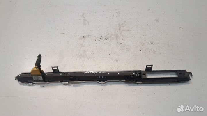 Кнопка аварийки Audi A8 (D3)